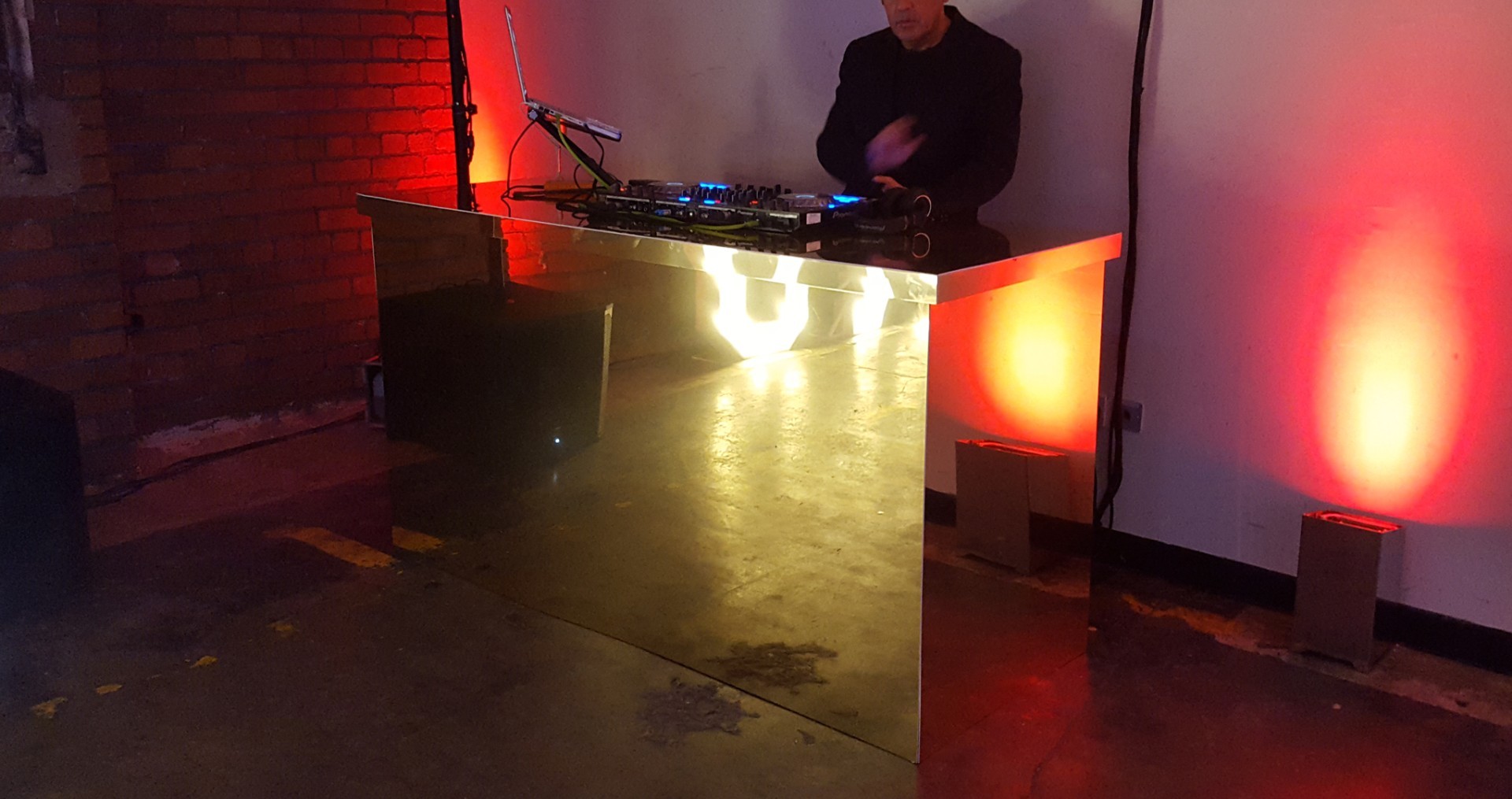 gold mirror dj booth CHILLSPACE